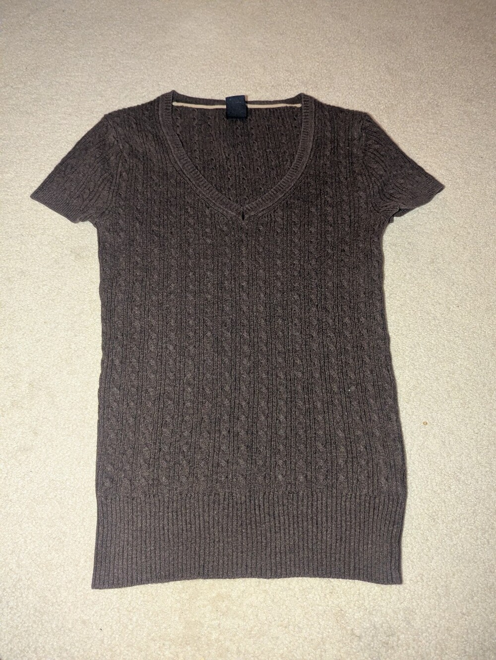 Gap v-neck top sz S